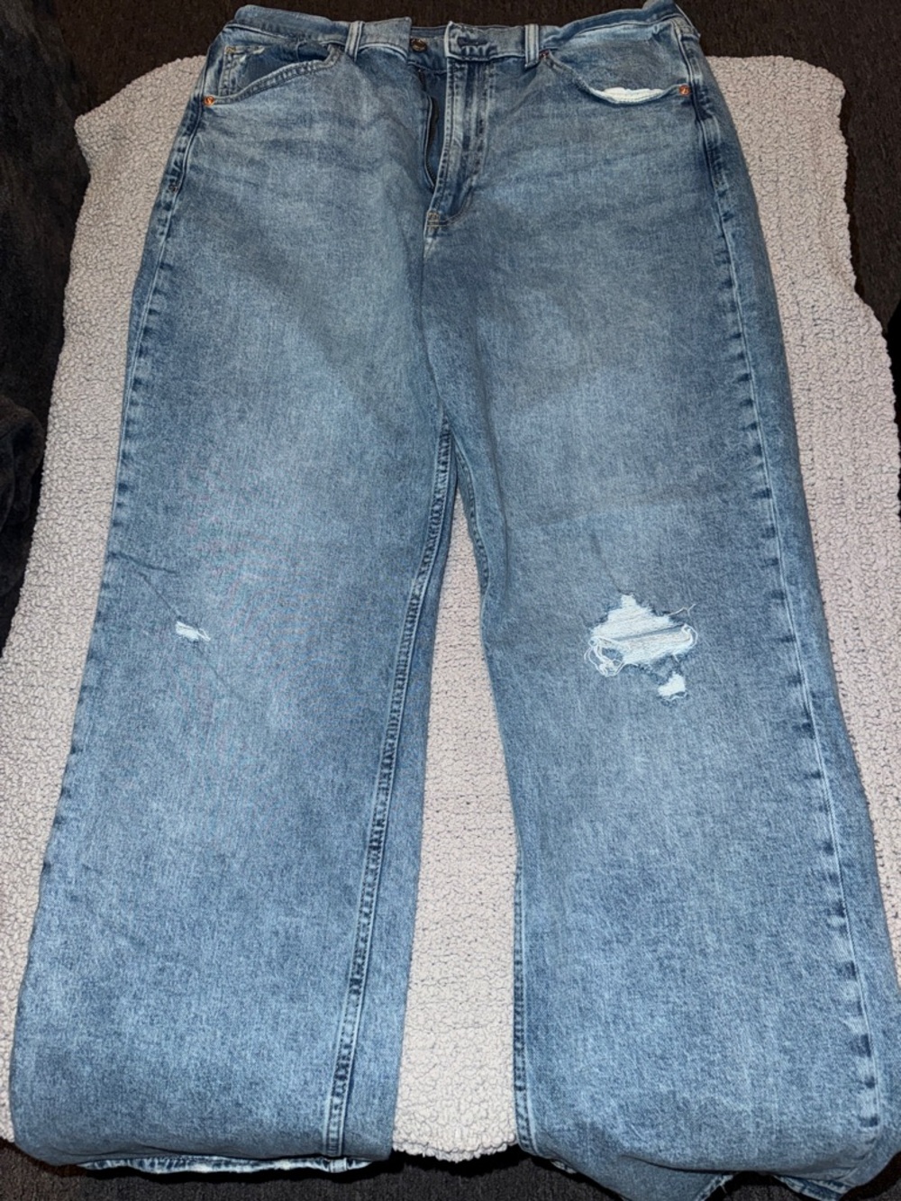 GAP Women’s Straight-Leg Distressed Jeans - Light Blue